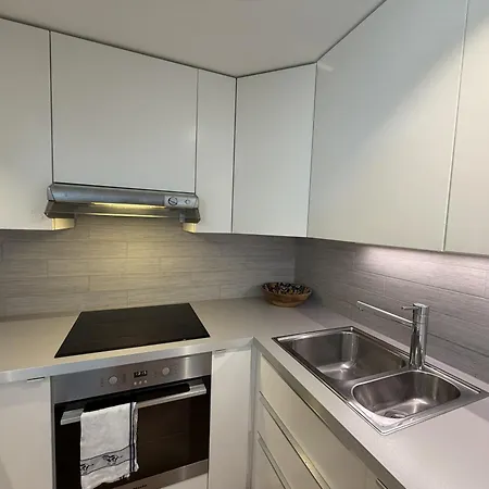 Modern Mohlenpris With Seaview